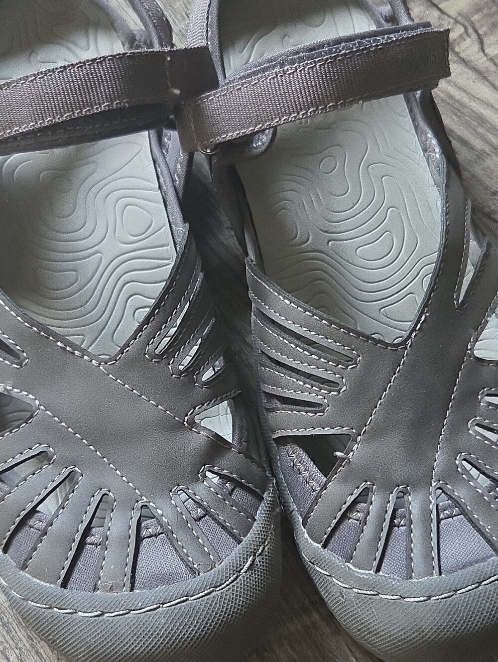 Jambu Women's Gray Breathable Casual Sandals Sz 9